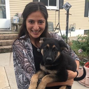 Meet your Posher, Iliana